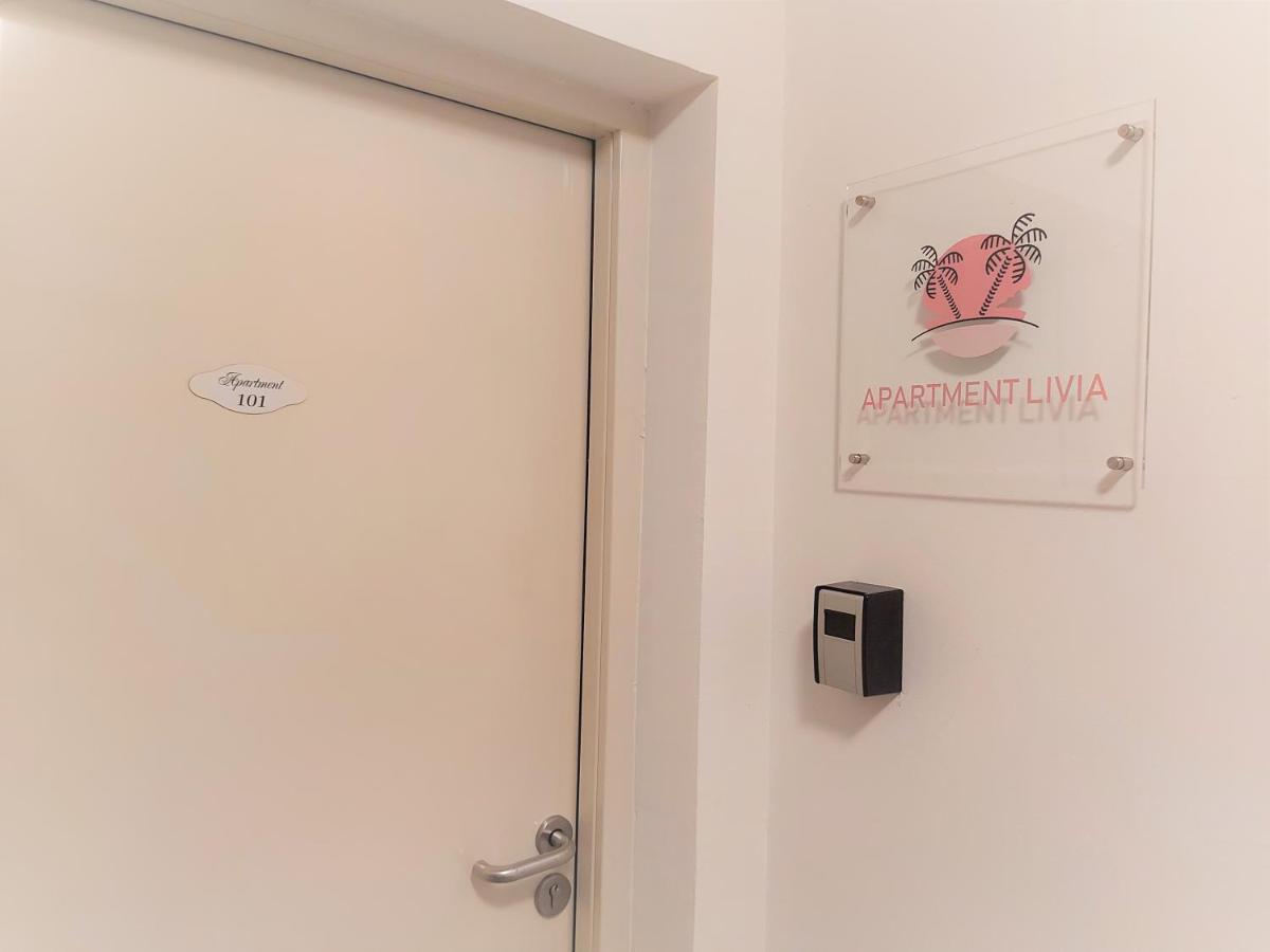 Apartment Livia 斯拉汀 外观 照片
