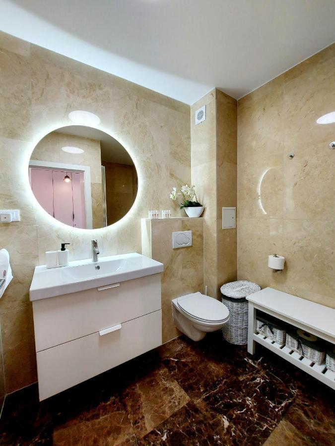 Apartment Livia 斯拉汀 外观 照片